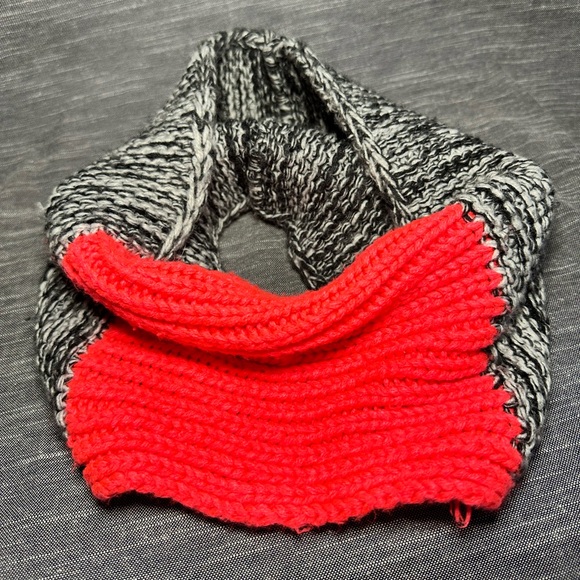 Under Armour Pink & Grey Neck Warmer One Size - Picture 6 of 6